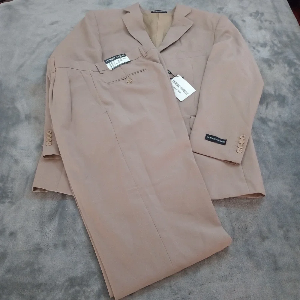 Victorio Couture 2pc Suit Mens 42R 36W Poplin Polyester Suit Paris SBX3